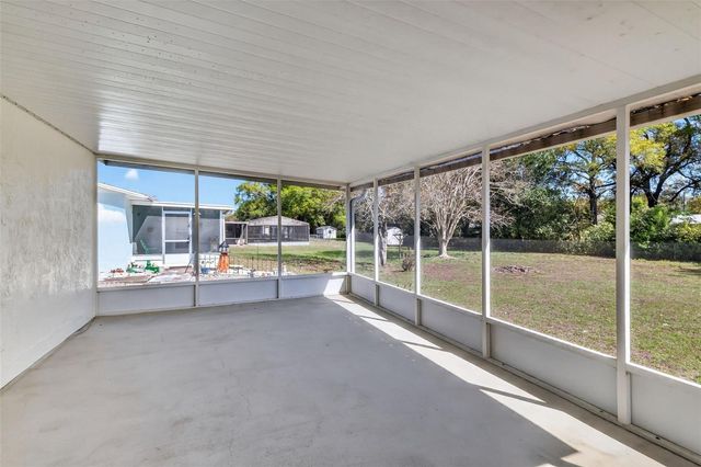 623 THIRD AVENUE, Lady Lake, FL 32159