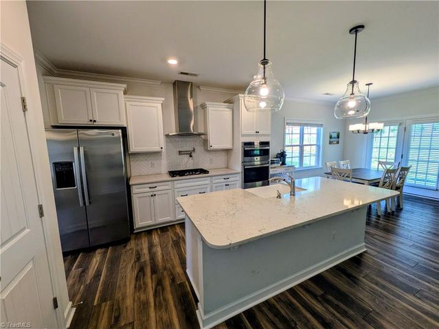 226 Bismarck Court, Winston-salem, NC 27104