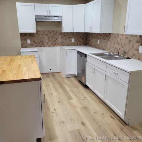 511 S State Street, Wagoner, OK 74467