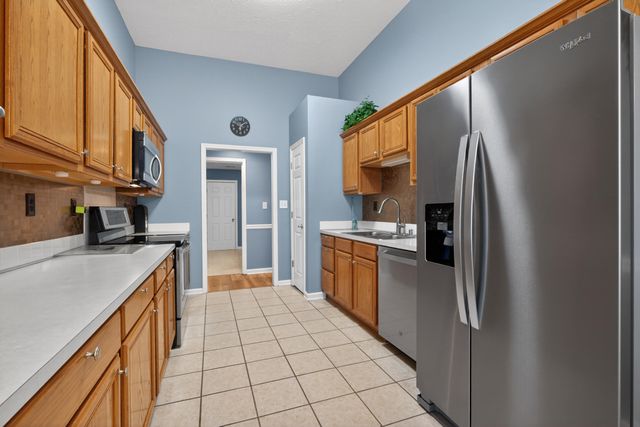 2957 Sandersville Road, Lexington, KY 40511