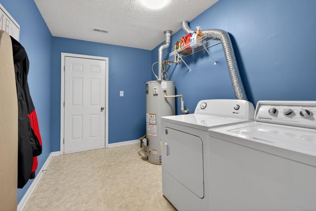 2957 Sandersville Road, Lexington, KY 40511