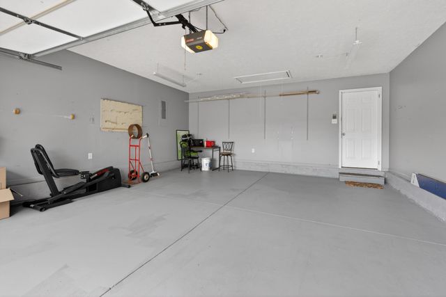 2957 Sandersville Road, Lexington, KY 40511