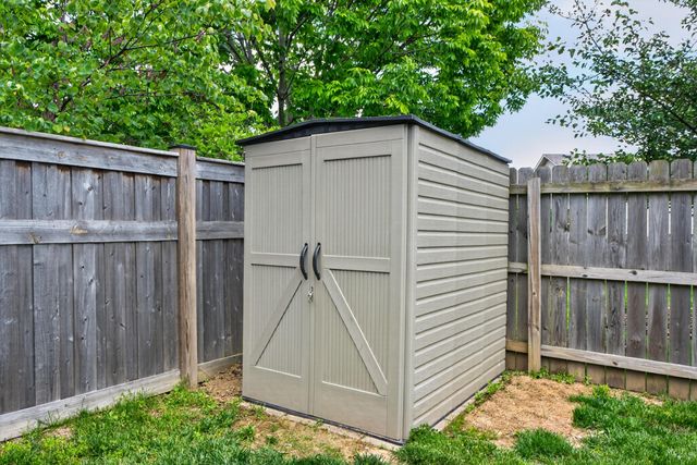 2957 Sandersville Road, Lexington, KY 40511