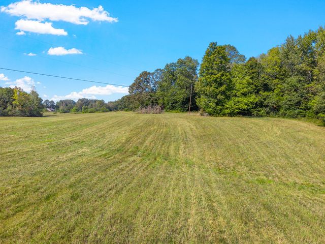 6 Pace Rd, Clarksville, TN 37043