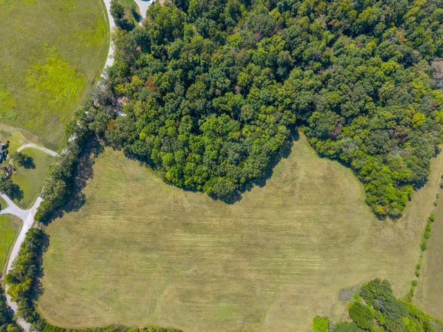 6 Pace Rd, Clarksville, TN 37043