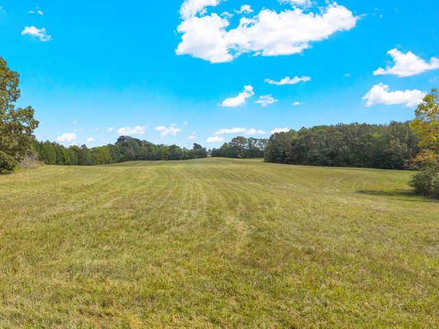 6 Pace Rd, Clarksville, TN 37043