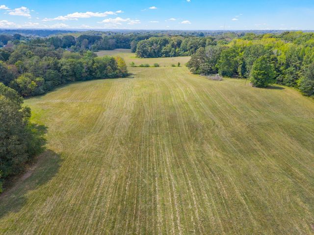 6 Pace Rd, Clarksville, TN 37043