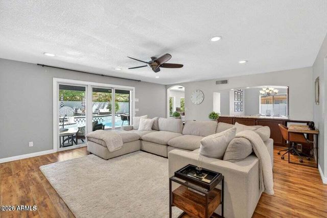 15823 N 58TH Place, Scottsdale, AZ 85254