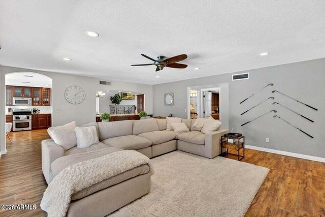 15823 N 58TH Place, Scottsdale, AZ 85254