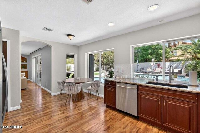 15823 N 58TH Place, Scottsdale, AZ 85254