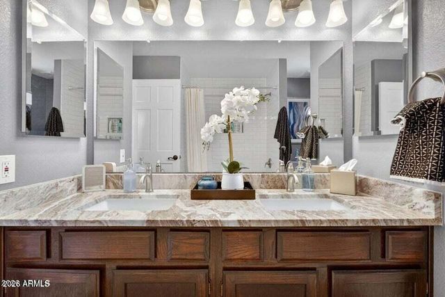 15823 N 58TH Place, Scottsdale, AZ 85254