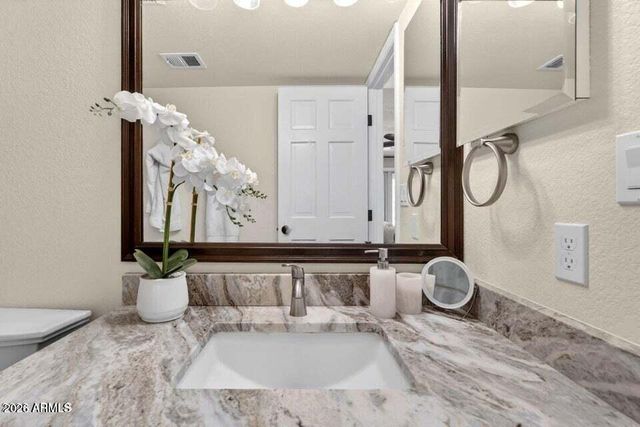 15823 N 58TH Place, Scottsdale, AZ 85254