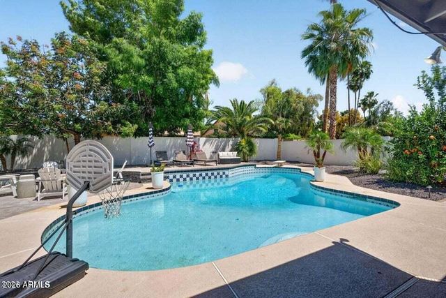 15823 N 58TH Place, Scottsdale, AZ 85254