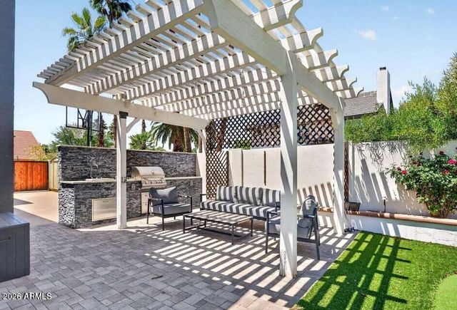 15823 N 58TH Place, Scottsdale, AZ 85254