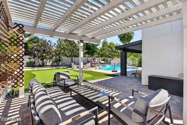 15823 N 58TH Place, Scottsdale, AZ 85254