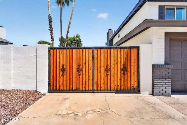 15823 N 58TH Place, Scottsdale, AZ 85254