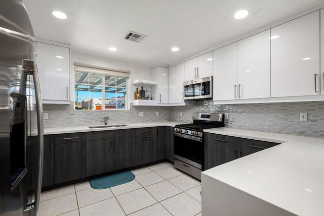 51905 Avenida Velasco, La Quinta, CA 92253