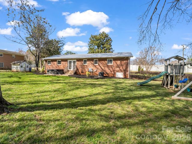 242 Cedar Lane, Rutherfordton, NC 28139