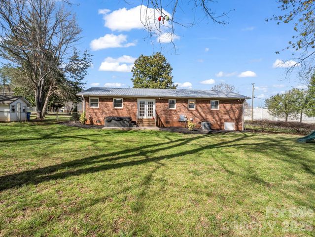 242 Cedar Lane, Rutherfordton, NC 28139