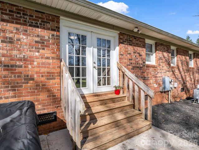 242 Cedar Lane, Rutherfordton, NC 28139