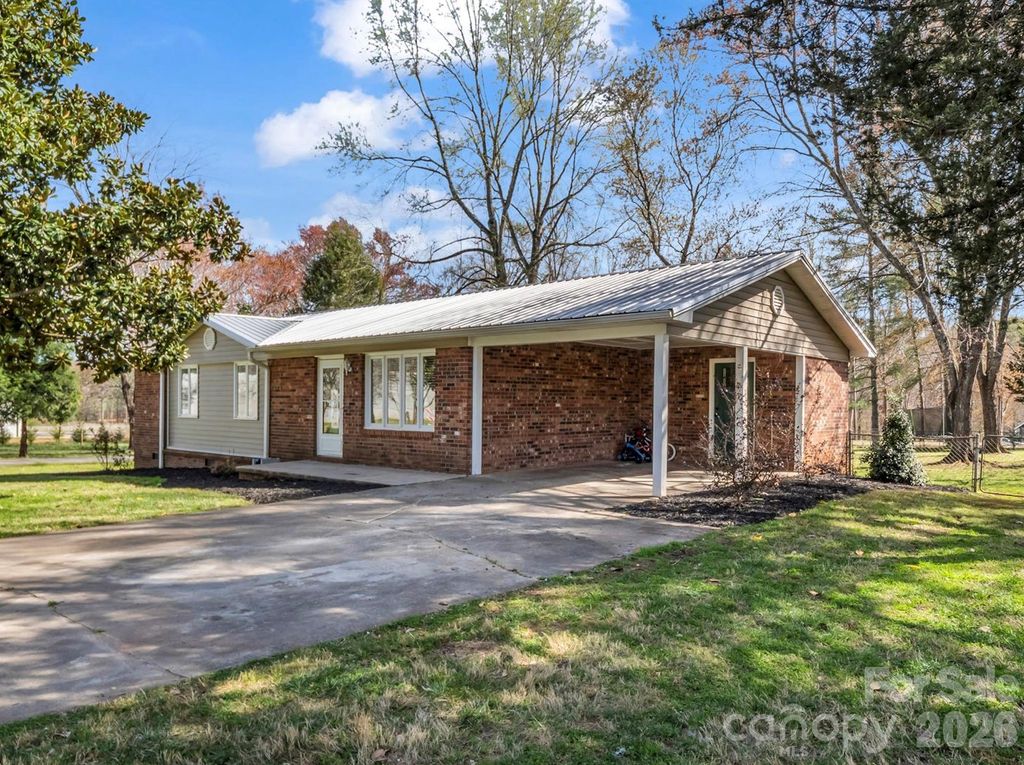 242 Cedar Lane, Rutherfordton, NC 28139