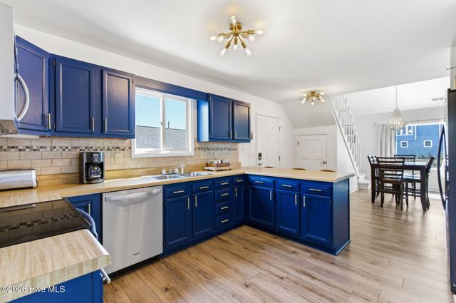 1105 S Shore Drive, Surf City, NC 28445