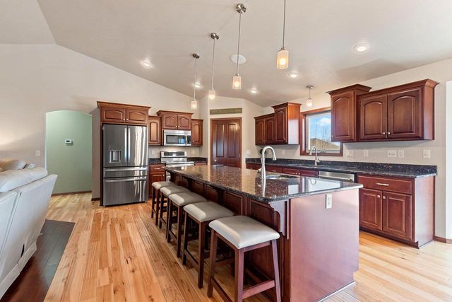 1979 KETTLE CREEK DRIVE, De Pere, WI 54115