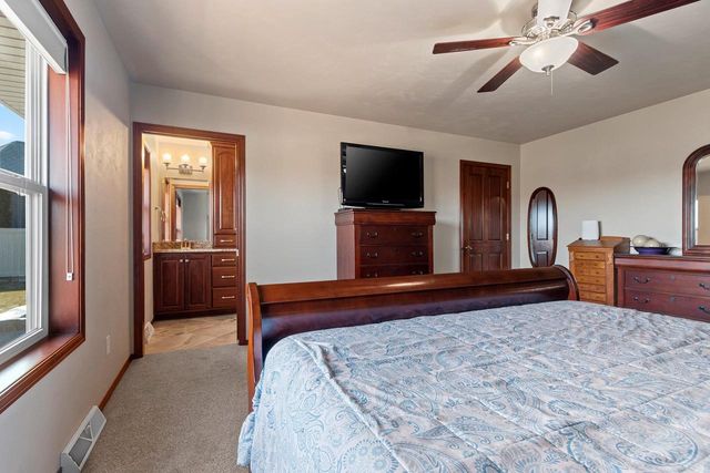 1979 KETTLE CREEK DRIVE, De Pere, WI 54115