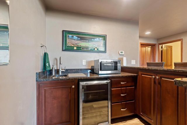 1979 KETTLE CREEK DRIVE, De Pere, WI 54115