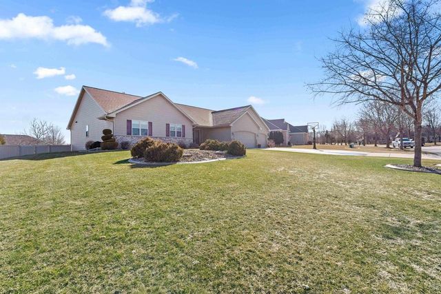 1979 KETTLE CREEK DRIVE, De Pere, WI 54115