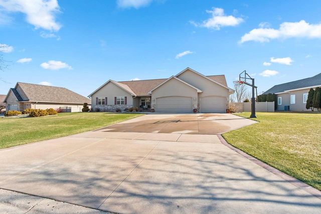 1979 KETTLE CREEK DRIVE, De Pere, WI 54115
