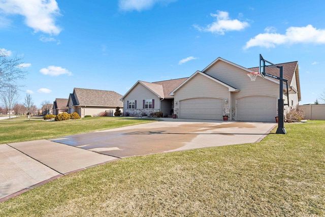 1979 KETTLE CREEK DRIVE, De Pere, WI 54115