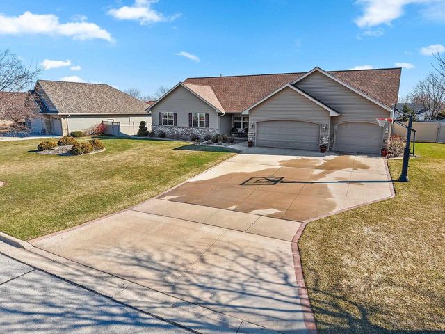1979 KETTLE CREEK DRIVE, De Pere, WI 54115