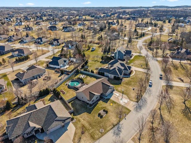 1979 KETTLE CREEK DRIVE, De Pere, WI 54115