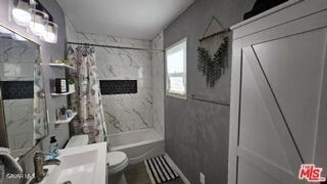 5042 W Avenue L12, Lancaster, CA 93536