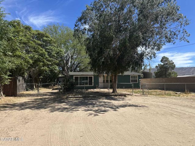 5042 W Avenue L12, Lancaster, CA 93536