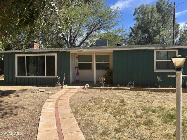 5042 W Avenue L12, Lancaster, CA 93536