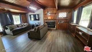 5042 W Avenue L12, Lancaster, CA 93536