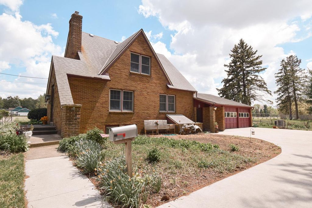 1139 W Highland STREET, Whitewater, WI 53190