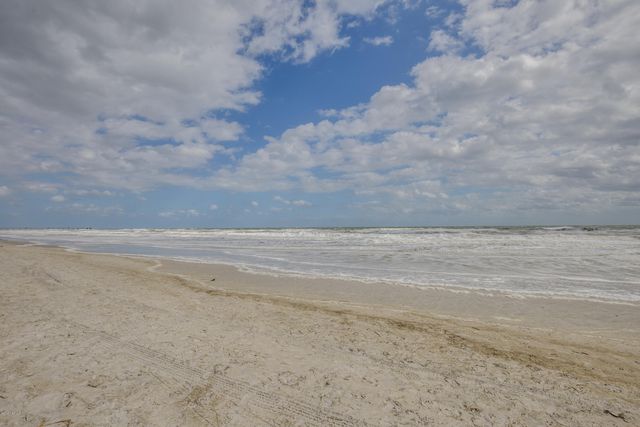 411 1ST Street S 204, Jacksonville Beach, FL 32250