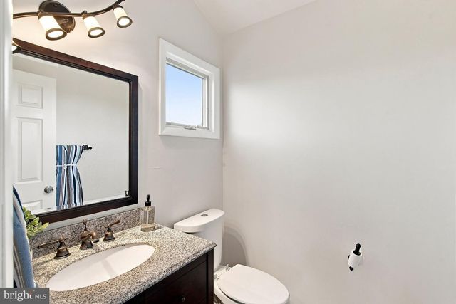 369 TUSCARORA AVE, Barnegat, NJ 08005