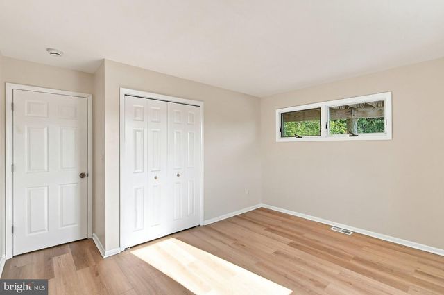 369 TUSCARORA AVE, Barnegat, NJ 08005