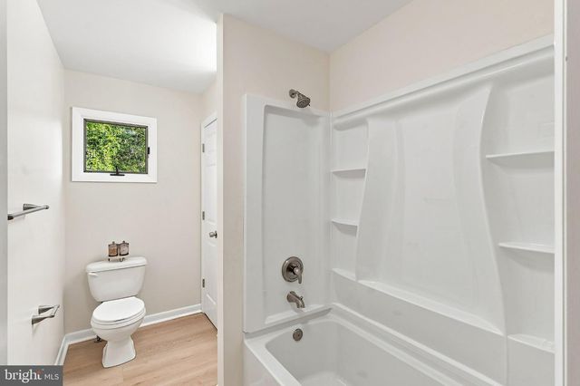 369 TUSCARORA AVE, Barnegat, NJ 08005