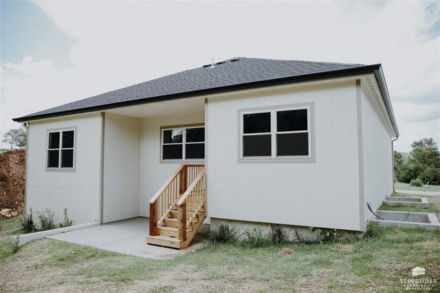 2523 Sawmill Road, Junction City, KS 66441