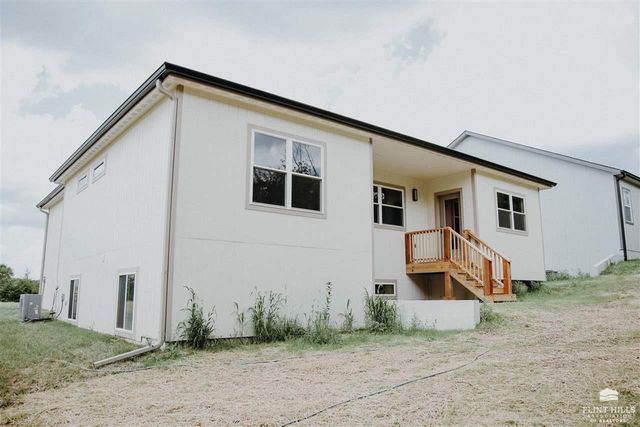 2523 Sawmill Road, Junction City, KS 66441