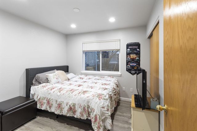 1884 SW Allen Creek Road, Grants Pass, OR 97527
