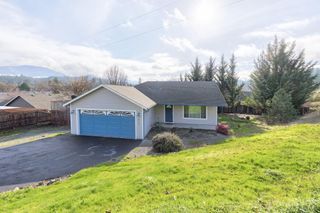 1884 SW Allen Creek Road, Grants Pass, OR 97527
