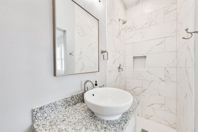 2005 37th Street, Galveston, TX 77550