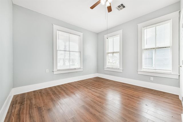 2005 37th Street, Galveston, TX 77550