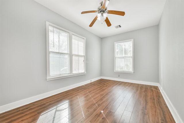 2005 37th Street, Galveston, TX 77550